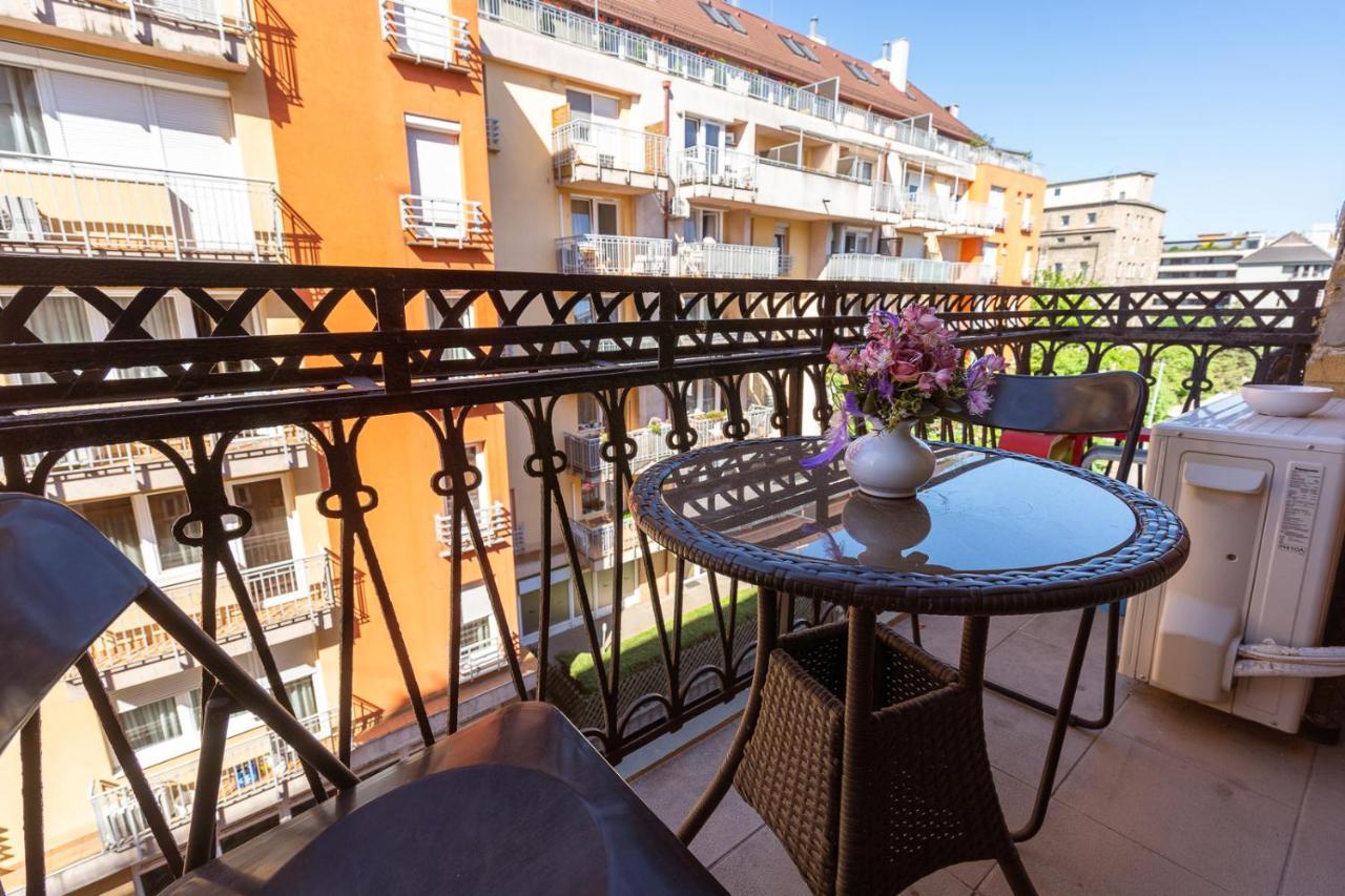 Garys Bright And Spacious Two Bedroom Flat Near Danube بودابست المظهر الخارجي الصورة
